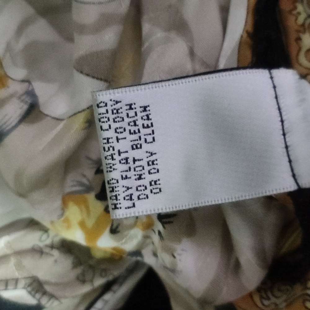 Body Language Blouse - Picture 12 of 12